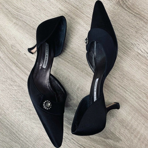 Manolo Blahnik Black Satin Point Toe Tuxedo Kitten Heel - Picture 4 of 4